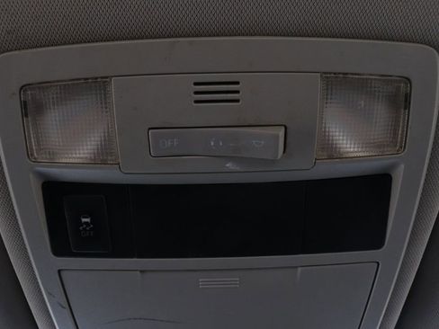 Used 2017 Toyota Tacoma 4x4 Access Cab image 32