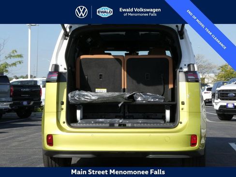 New 2025 Volkswagen ID. Buzz Pro S Plus image 24