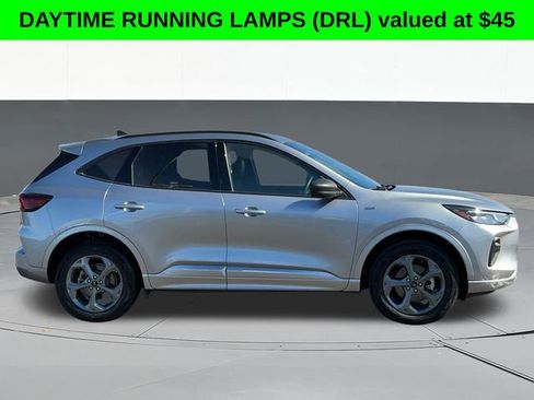 Used 2024 Ford Escape ST-Line image 2