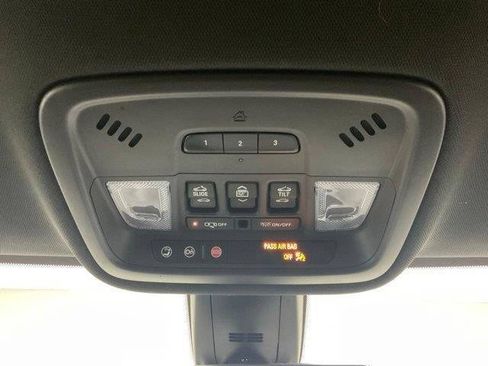 Used 2023 Chevrolet Traverse High Country w/ LPO, Floor Liner Package AWD/4WD image 21