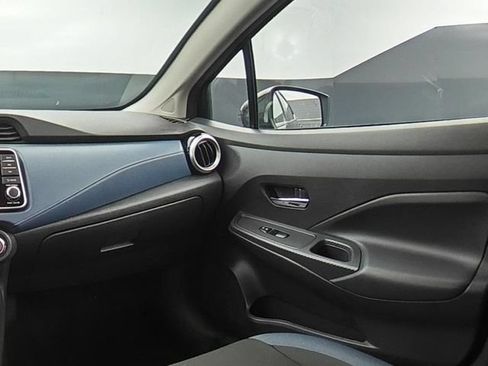 Used 2025 Nissan Versa SV FWD image 23