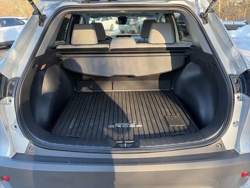 Certified 2022 Toyota Corolla Cross LE image 11