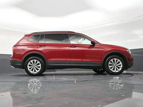 Used 2019 Volkswagen Tiguan SE w/ Panoramic Sunroof Package image 28