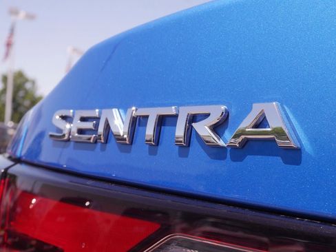 Used 2025 Nissan Sentra SV FWD image 16
