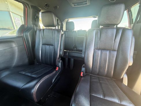 Used 2019 Dodge Grand Caravan GT image 21