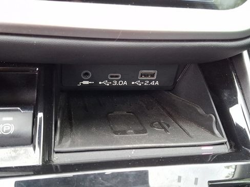 Used 2023 Subaru Legacy Touring XT AWD/4WD image 26