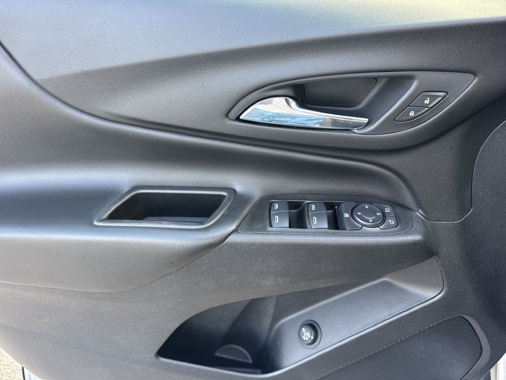 Used 2022 Chevrolet Equinox LT AWD/4WD image 10