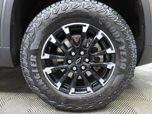 Used 2024 Chevrolet Traverse Z71 w/ LPO, Floor Liner Package AWD/4WD image 13