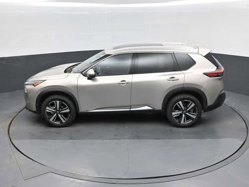 Used 2023 Nissan Rogue SL FWD image 22