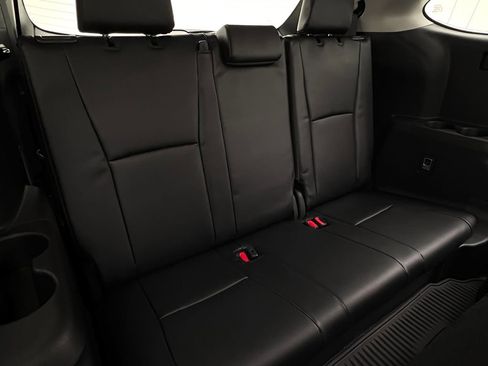 Used 2026 Toyota Highlander XLE image 16