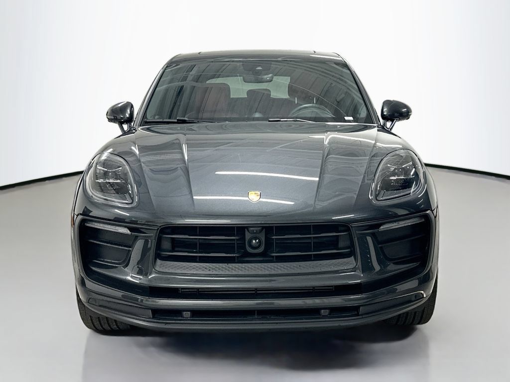 Certified 2025 Porsche Macan AWD/4WD image 6