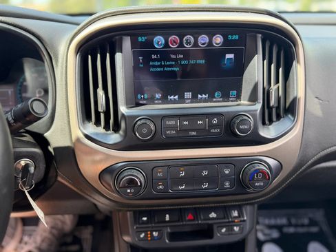 Used 2017 GMC Canyon Denali RWD image 19