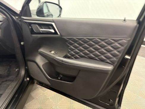 Used 2024 Mitsubishi Outlander SEL FWD image 16