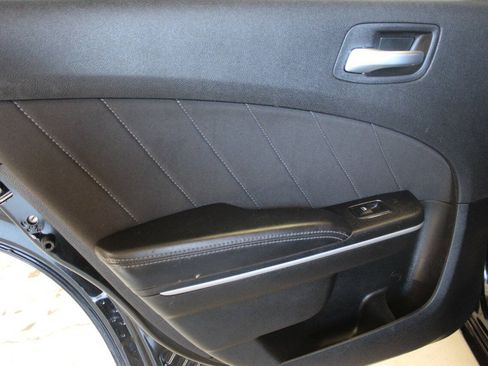 Used 2023 Dodge Charger SXT RWD image 15