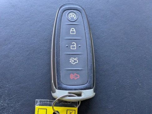 Used 2016 Ford Expedition Platinum image 25