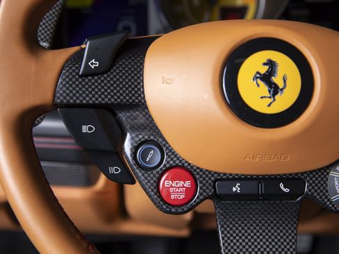Used 2021 Ferrari F8 Tributo RWD image 31