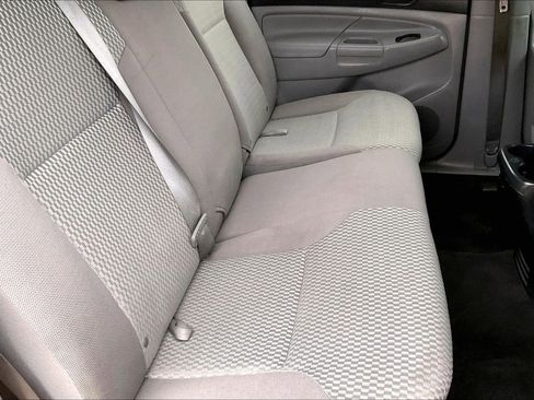 Used 2013 Toyota Tacoma PreRunner image 18