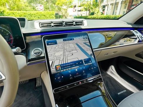 Used 2023 Mercedes-Benz S 500 4MATIC w/ AMG Line image 65
