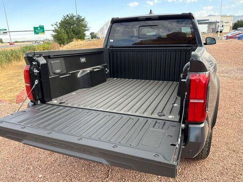 New 2026 Toyota Tacoma TRD Off-Road w/ TRD Off Road Upgrade Package AWD/4WD image 12