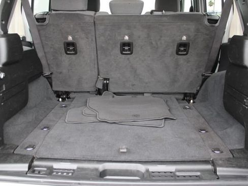 Used 2024 Jeep Wrangler Unlimited Sahara AWD/4WD image 43