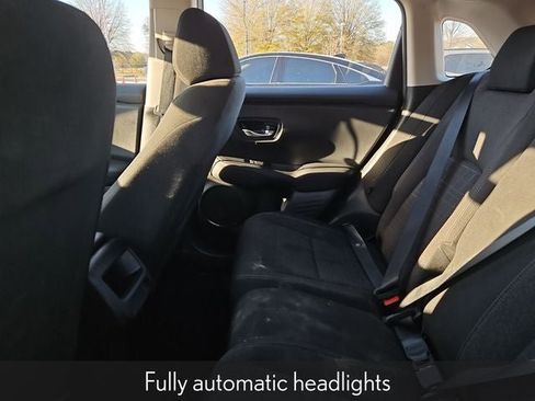 Certified 2025 Honda HR-V LX image 29