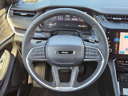 New 2026 Jeep Grand Cherokee L 4WD image 12