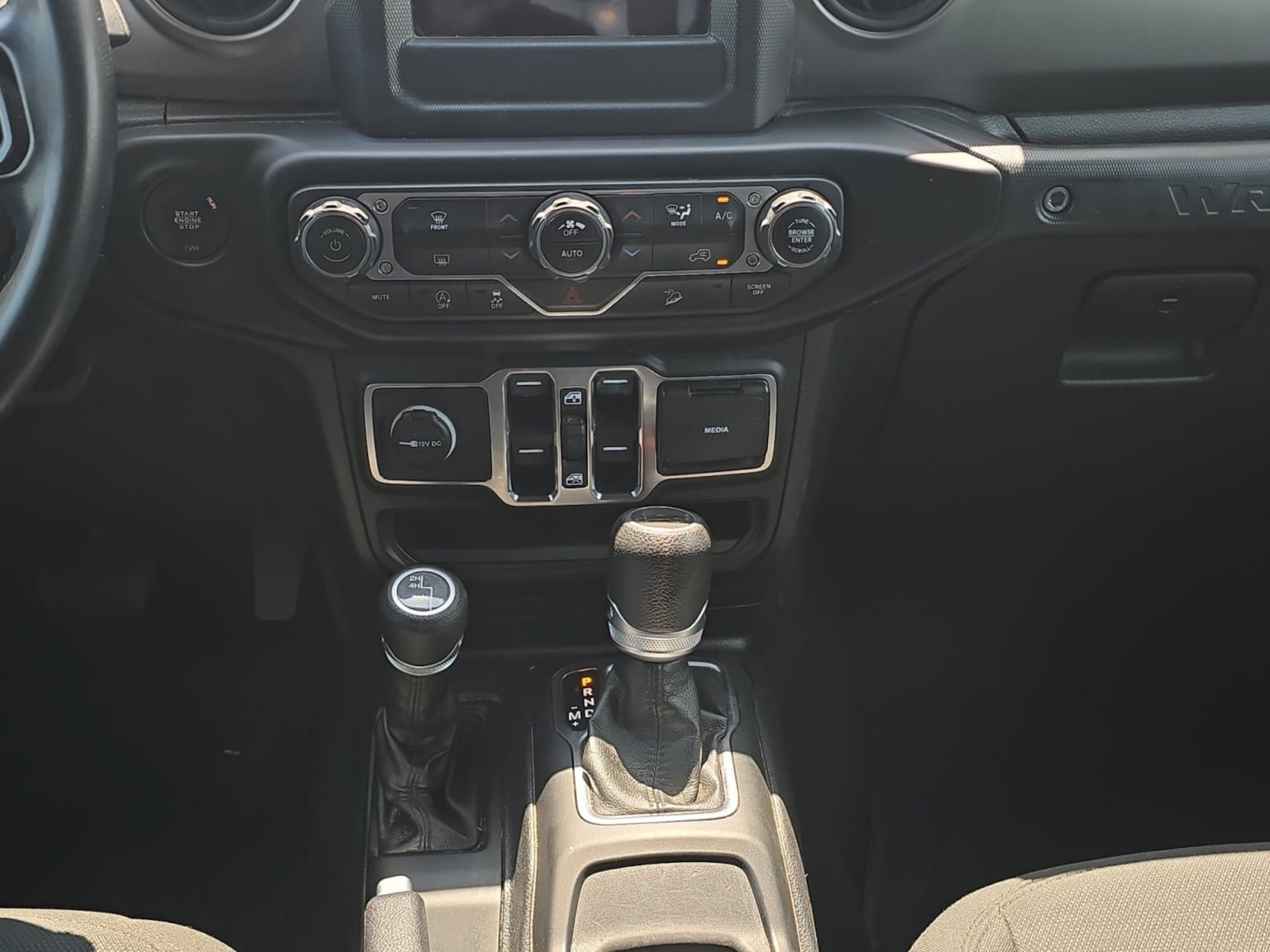 Used 2020 Jeep Wrangler Unlimited Sport S AWD/4WD image 15