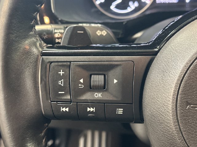 Used 2023 Nissan Pathfinder SL AWD/4WD image 35