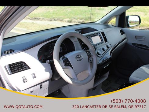 Used 2012 Toyota Sienna LE FWD image 12