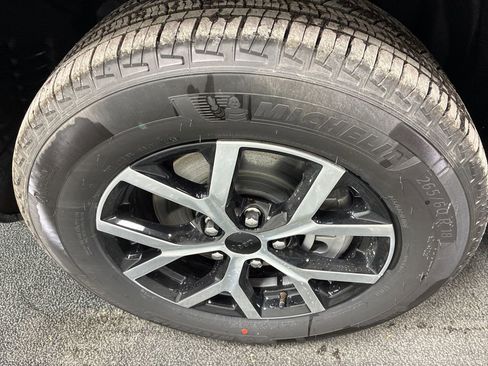 New 2025 Jeep Grand Cherokee L Limited w/ Trailer Tow Package image 7