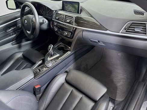 Used 2020 BMW 440i xDrive Convertible w/ M Sport Package image 32