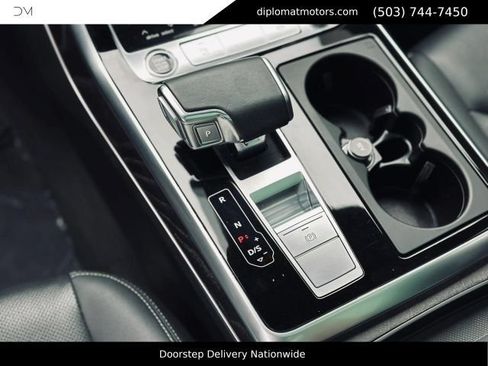 Used 2021 Audi Q8 Prestige AWD/4WD image 30