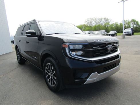 Used 2025 Ford Expedition Max Platinum AWD/4WD image 8