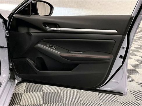 New 2026 Nissan Altima 2.5 SR FWD image 37