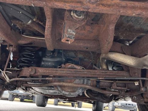 Used 2003 Chevrolet Avalanche 4x4 w/ Suspension Package, Off-Road image 28