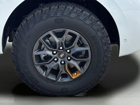 Certified 2025 Ford Expedition Tremor image 17