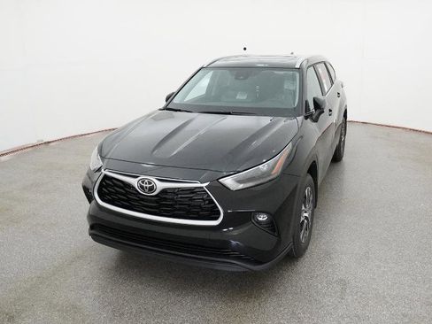 New 2026 Toyota Highlander XLE AWD/4WD image 18