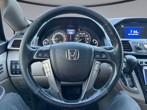 Used 2014 Honda Odyssey Touring Elite image 16