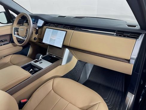 New 2026 Land Rover Range Rover Long Wheelbase SE image 31