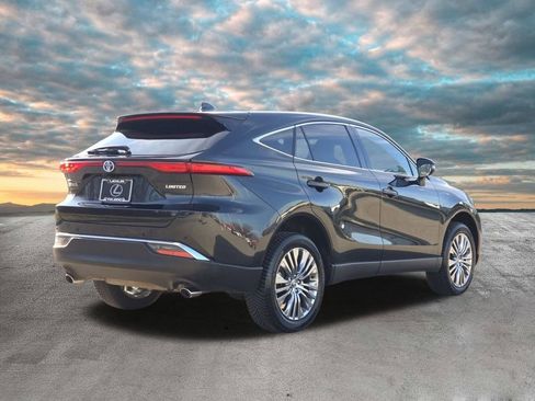 Used 2023 Toyota Venza Limited image 8