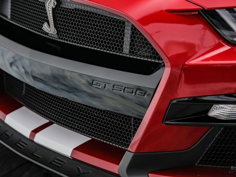 Used 2021 Ford Mustang Shelby GT500 w/ Carbon Fiber Handling Package RWD image 39