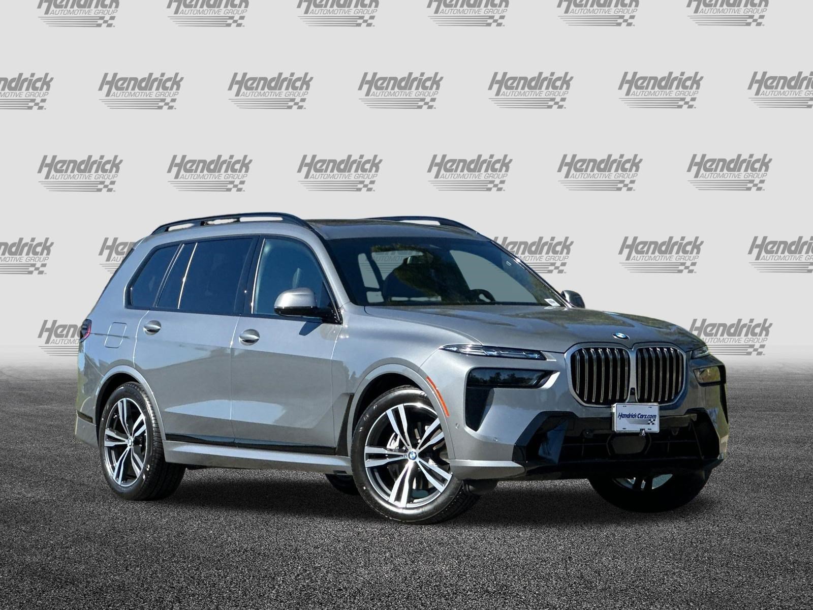Certified 2026 BMW X7 xDrive40i w/ Executive Package AWD/4WD image 2