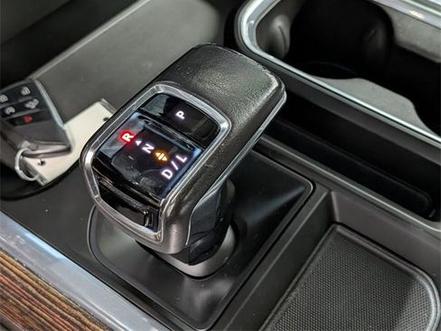 Used 2022 GMC Sierra 1500 Elevation image 27