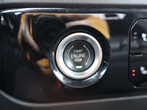 Used 2023 Chevrolet Silverado 1500 LT image 18