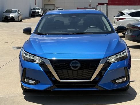 Used 2023 Nissan Sentra SR w/ Electronics Package FWD image 8