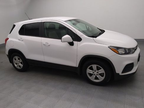 Used 2020 Chevrolet Trax LS w/ Tint and Cruise Package FWD image 11