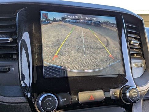 Used 2024 RAM 2500 Tradesman w/ Chrome Appearance Group image 20