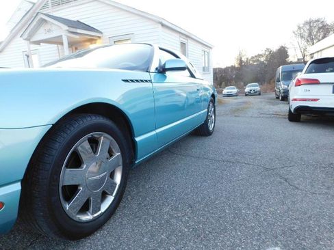 Used 2002 Ford Thunderbird Deluxe image 30