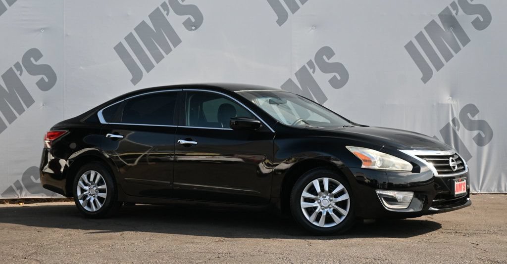 Used 2014 Nissan Altima 2.5 S FWD image 3