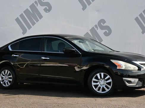 Used 2014 Nissan Altima 2.5 S FWD image 3